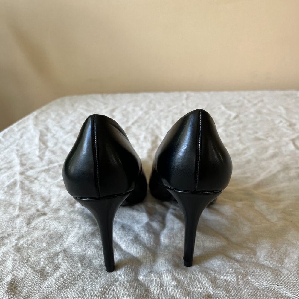 Chinese Laundry Heels - Picture 2 of 8